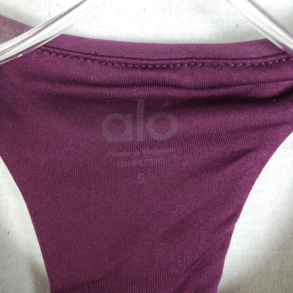 Alo Yoga Endear Sports Bra Colorblock size S Athleisure Gym